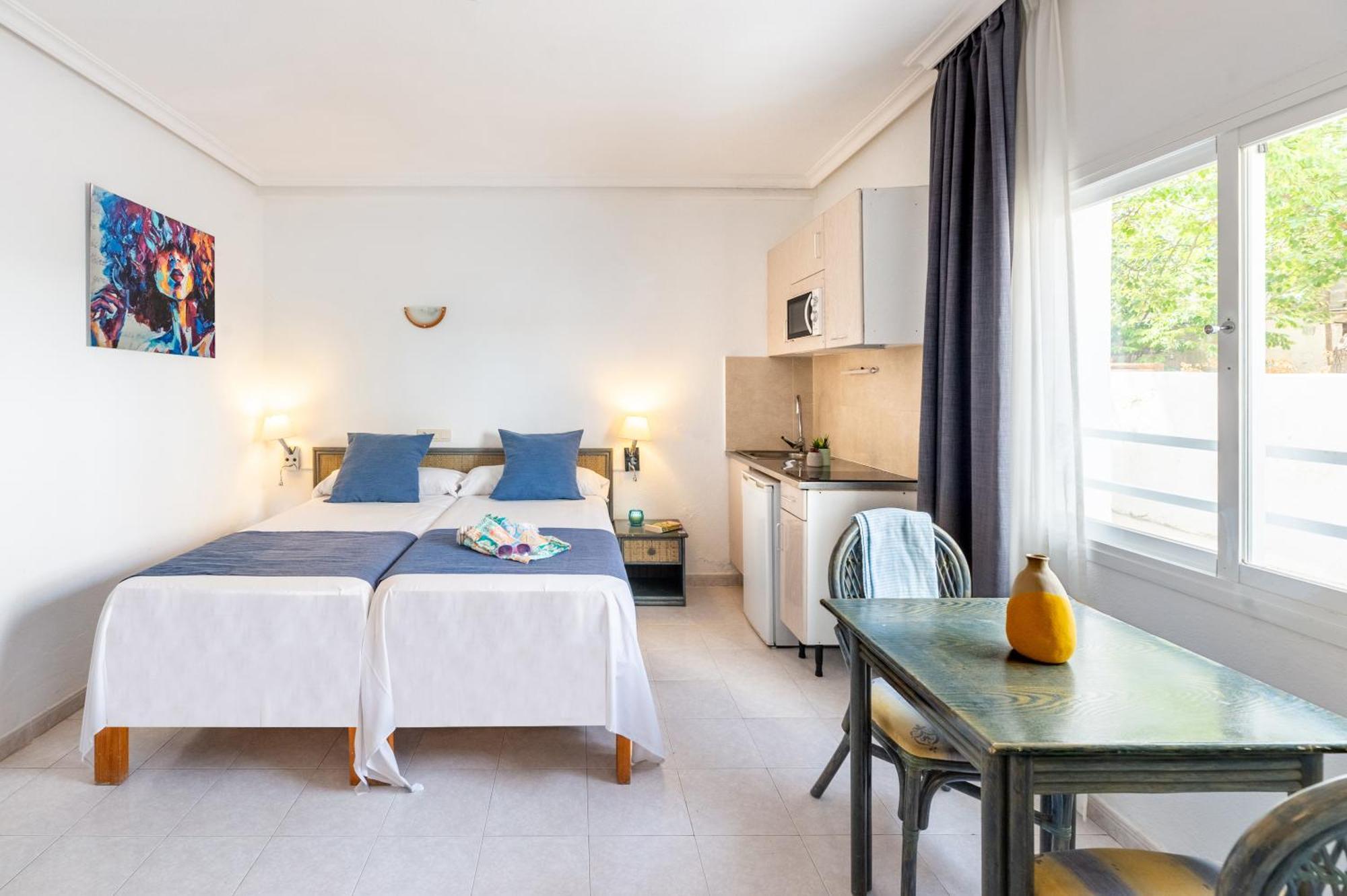 Aparthotel Vibra Del Mar - Adults Only San Antonio (Ibiza) Exterior foto